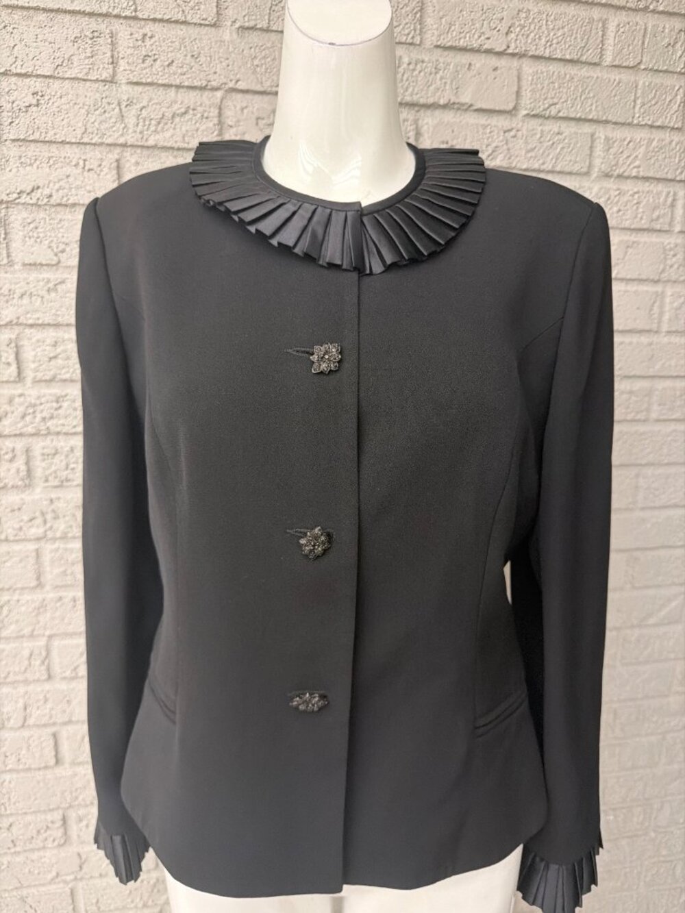 Sunny Choi Women’s Black Sunray Pleaded Trim Ornate Button Jacket Size 10